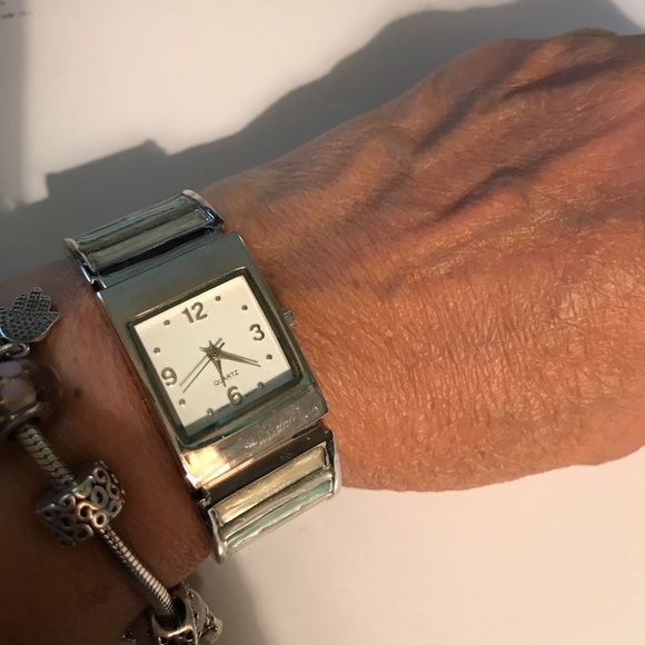 Vintage Quartz enamel watch #24 - Picture 1 of 6